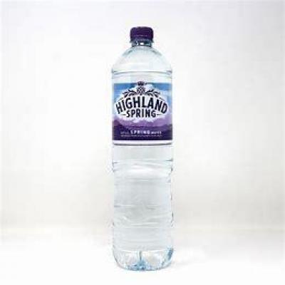 highland 矿泉水 1.5L